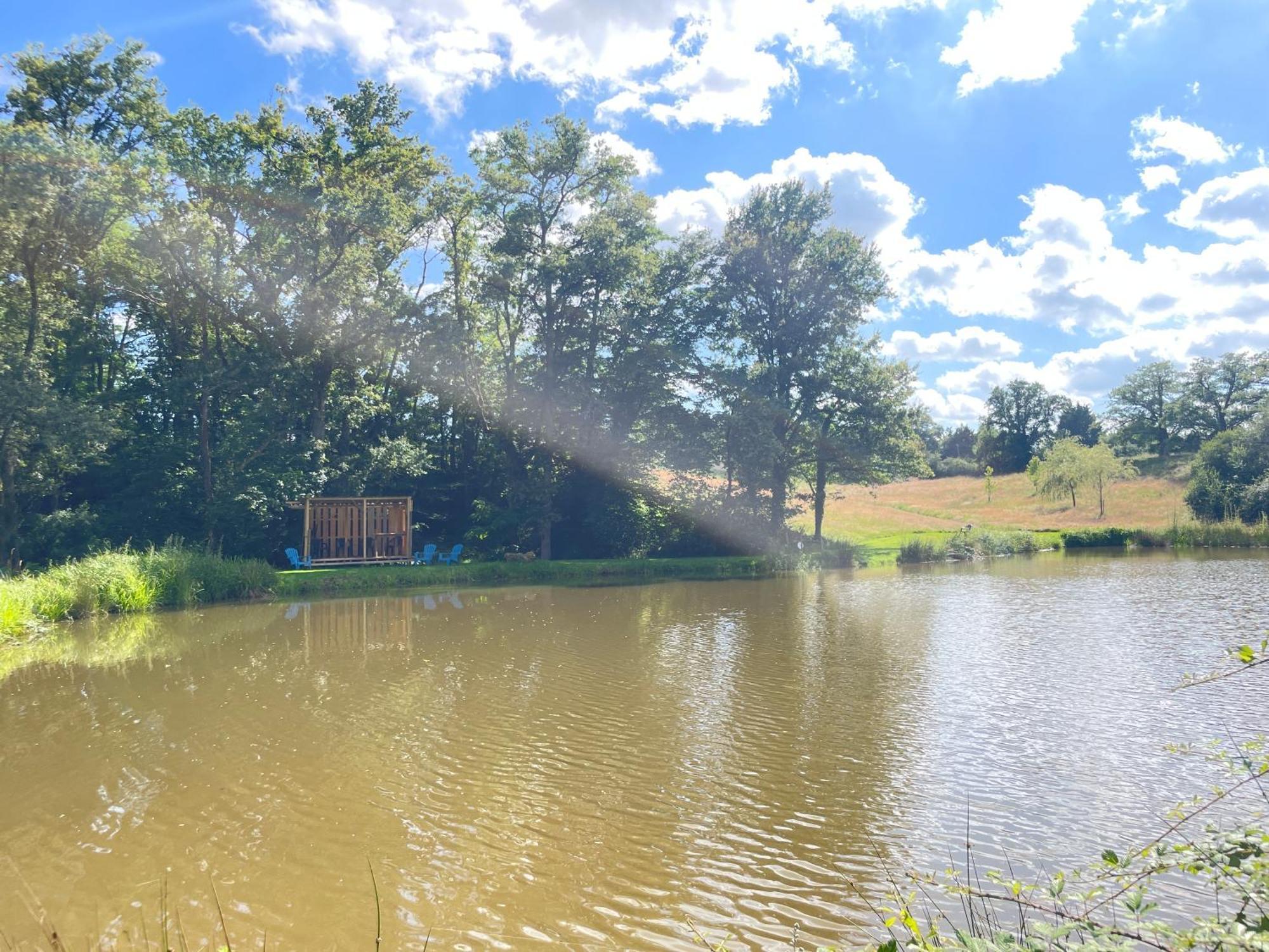 Gite Neuf Avec Jardin, Foret Et Etang Argenton Sur Creuse Esterno foto